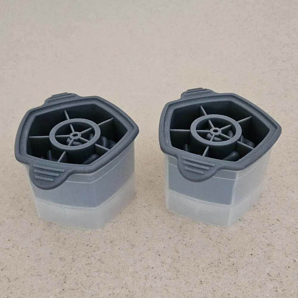 RARE 2 TOVOLO ROSE FLOWER FLORAL ANNIVERSARY WEDDING ICE CUBE MOLD SLOW MELTING